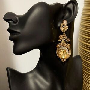 Elegant Gold Drop Earrings